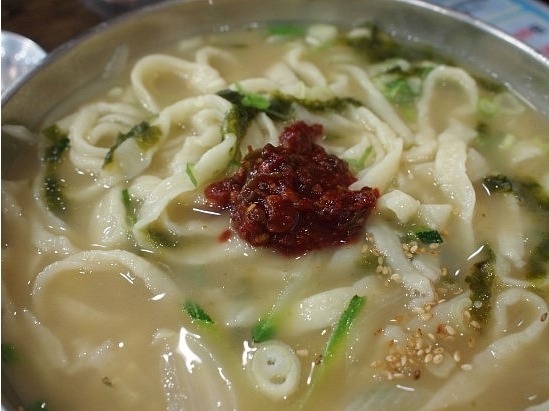 홍두깨손칼국수 이미지