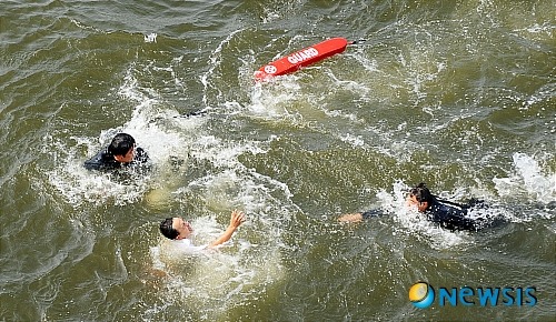 자신의 목숨을 버린자들 | 인스티즈