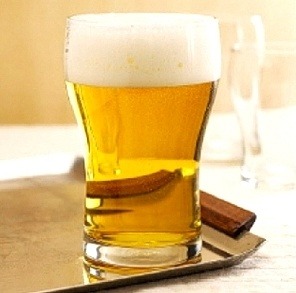 맥주먹는닭 이미지