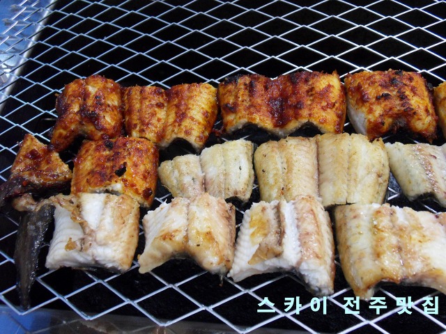 여자만민물장어 이미지