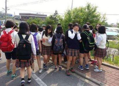 다시봐도 감동적인 한국여중생들의 선행 | 인스티즈