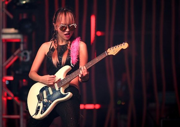 DNCE 기타리스트 소향 시누이였긔 | 인스티즈