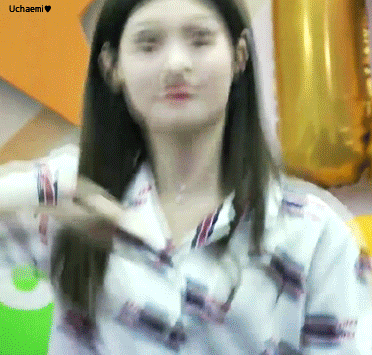 오늘자 브이앱 정채연 미친 비주얼 움짤들 | 인스티즈