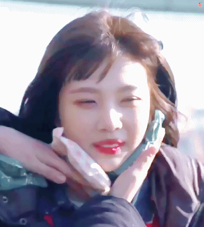 레드벨벳 조이 단발.gif | 인스티즈