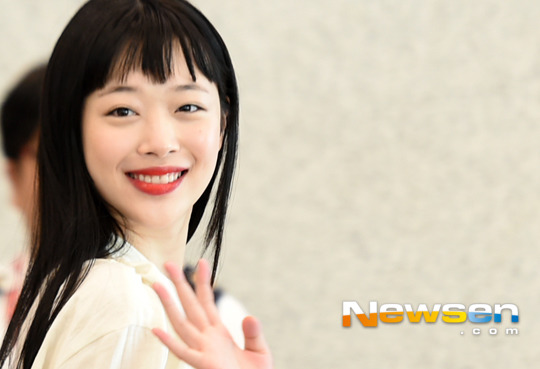 오늘자 설리 | 인스티즈