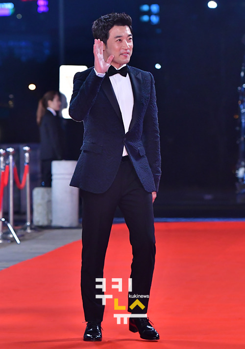 2016 KBS연기대상 레드카펫 안재욱 .jpg | 인스티즈