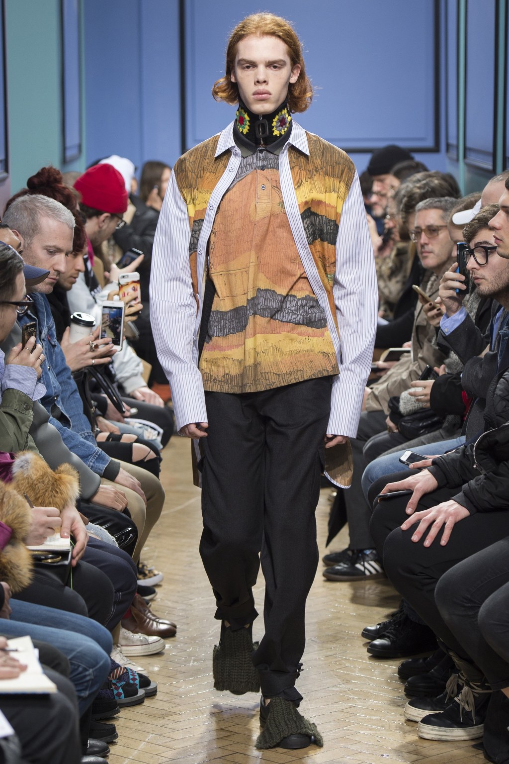 로에베 수석 디자이너 J.W Anderson 2017.18 F/W 남성복 컬렉션 | 인스티즈
