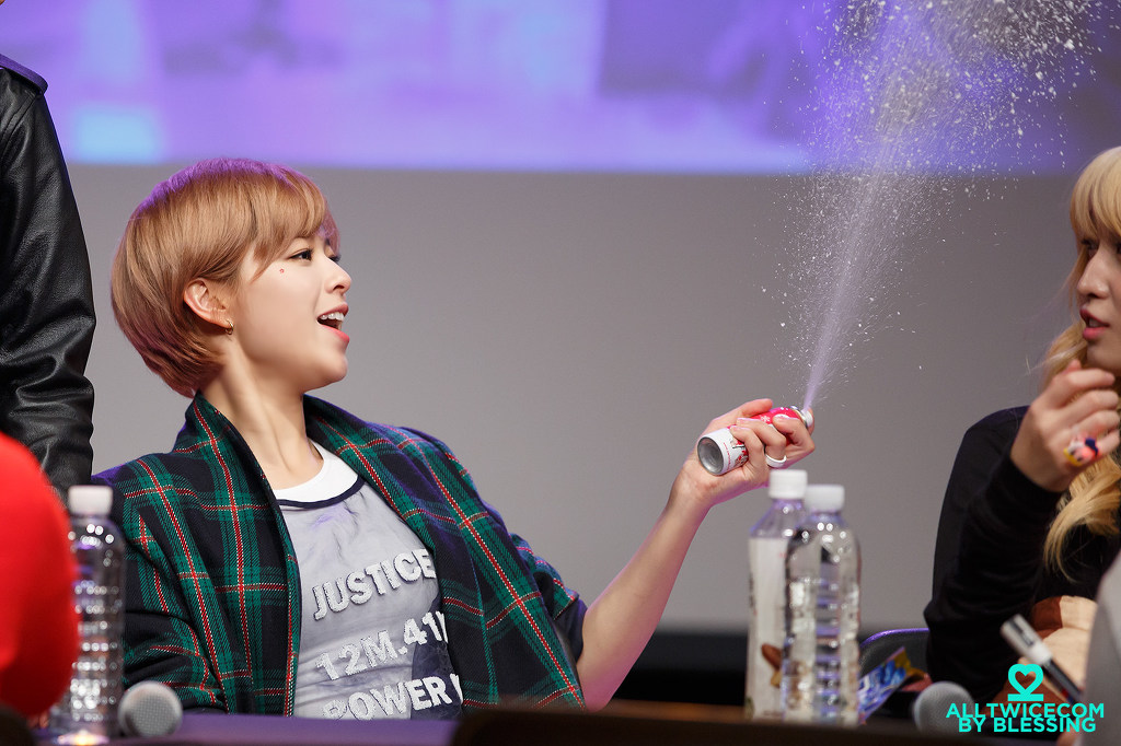 [트와이스] 얼굴을 막쓰는 정연 | 인스티즈