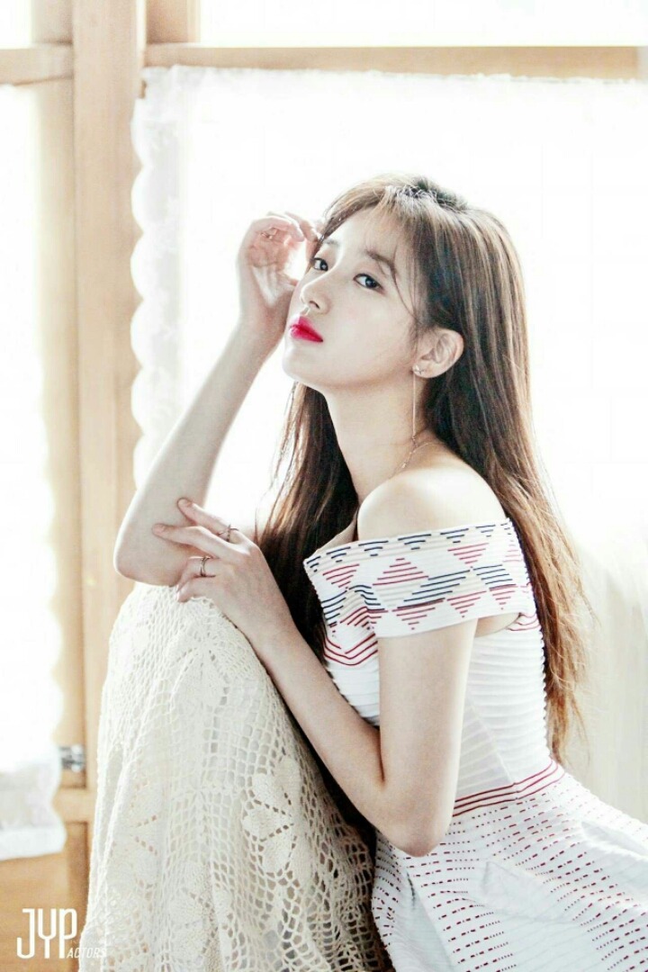 8명의 여자연예인 같은옷 다른느낌 | 인스티즈