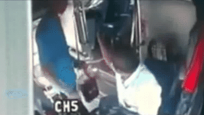공포의 버스 기사 폭행.gif | 인스티즈