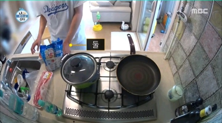 아침부터 라면 4개에 삼겹살 흡입한 윤현민 | 인스티즈