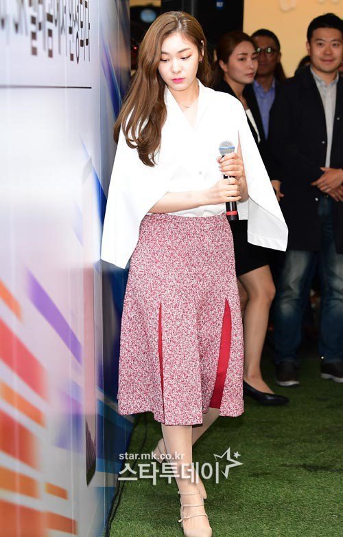 오늘자 김연아 갤럭시 S8 개통행사 참석 | 인스티즈
