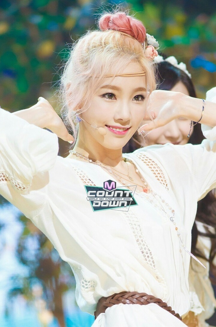 태연 흑발 vs 갈색 vs 핑크 vs 금발 vs 애쉬그레이(사진많음주의) | 인스티즈