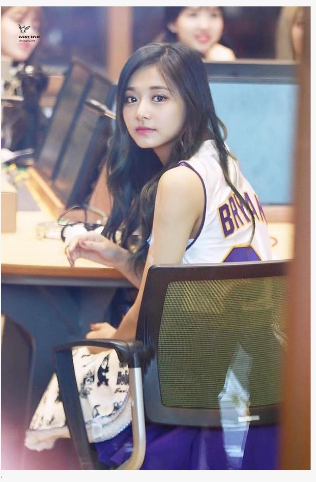 [트와이스] 대놓고 이쁨이쁨한 쯔뭉이 쯔위 짤모음.jpg | 인스티즈