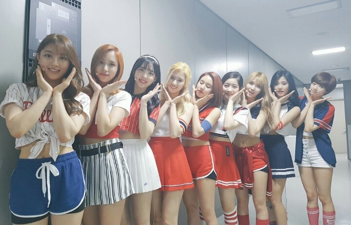 [트와이스] 치얼업 활동 열일한 JYP코디 | 인스티즈