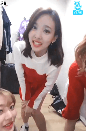 오늘자 나연이 v앱 움짤 | 인스티즈