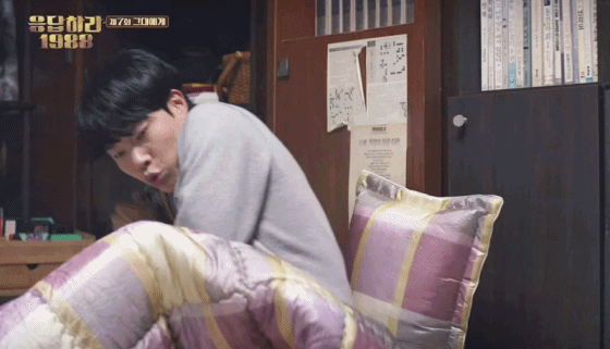 [응답1988] 황홀한 사춘기 정팔이랑 덕선이 몸싸움.gif | 인스티즈