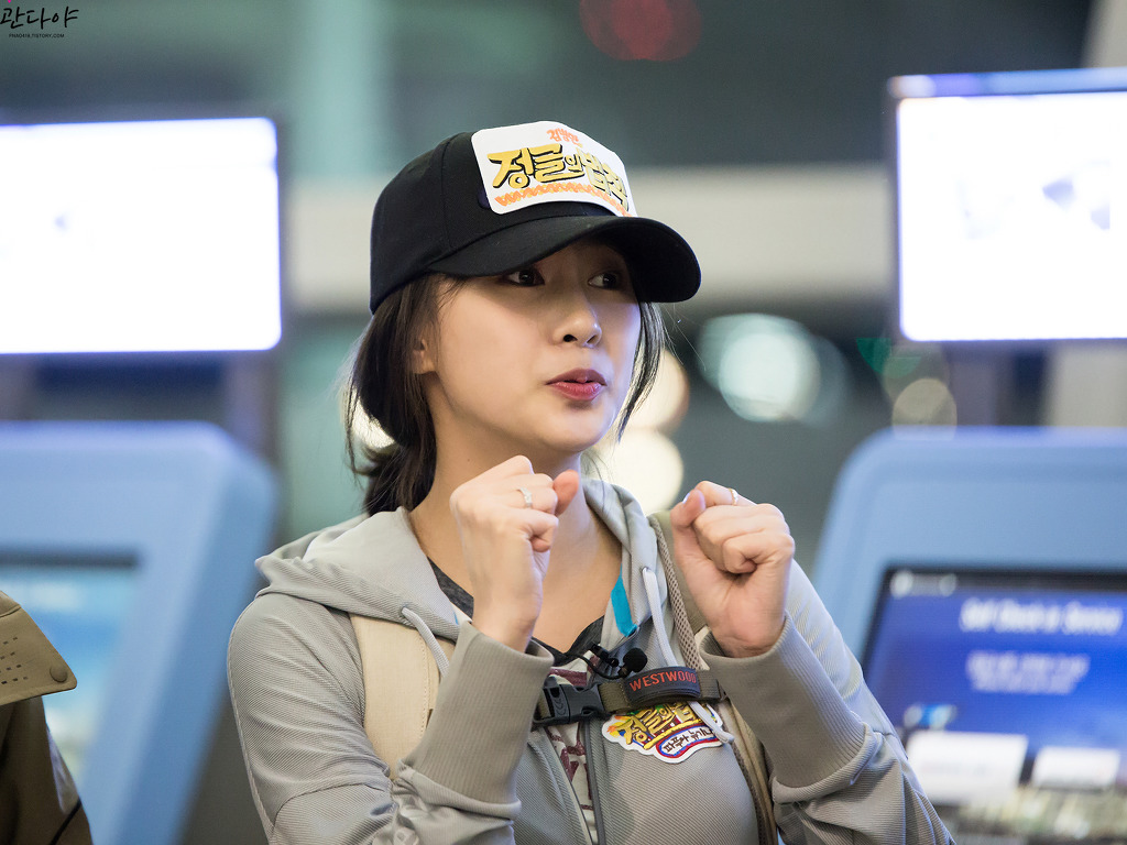 160324 인천공항 출국 에이핑크 하영 By.관다야 | 인스티즈