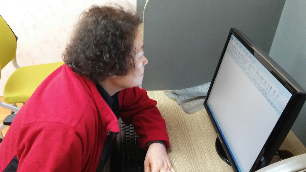 실버컴퓨터 이미지