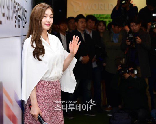 오늘자 김연아 갤럭시 S8 개통행사 참석 | 인스티즈