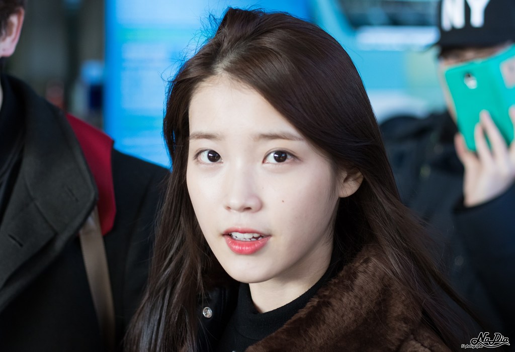 [2016.01.11] 인천공항 아이유 입국길 직찍 by NaDia | 인스티즈