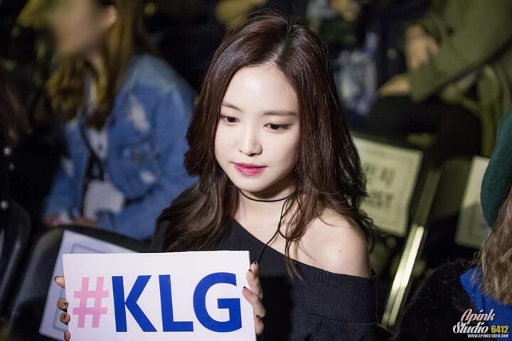 손나은의 어깨라인.jpgif | 인스티즈