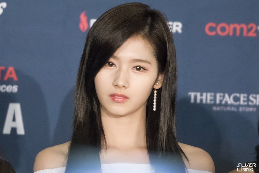 [트와이스] 아련한 눈빛의 사나 | 인스티즈