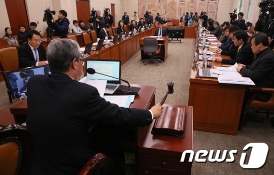 조윤선의 아주 드라마틱한 1월 | 인스티즈