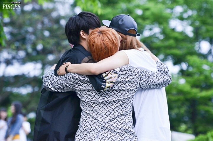 어깨동무 이미지