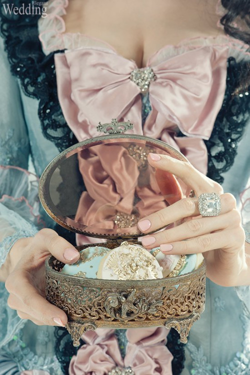 [영화] 색감 이쁜걸로 유명한 마리 앙투아네트.jpgif | 인스티즈