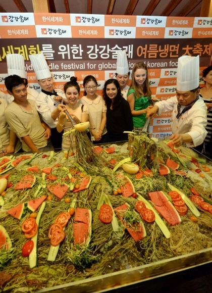 아시아에서 입지가 없어보이는 한식 | 인스티즈