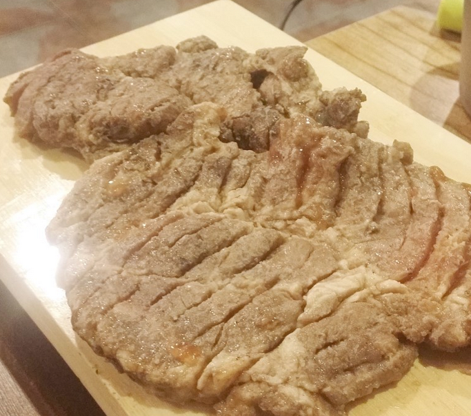 훈제 통삼겹살 & 스테이크 갈비 무한리필집 | 인스티즈