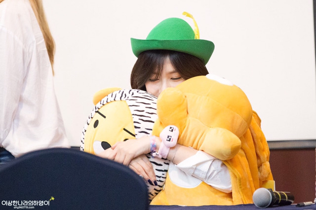 [에이핑크] 잠에서 깨어나는 건 어려운 일이라서 하영이 | 인스티즈