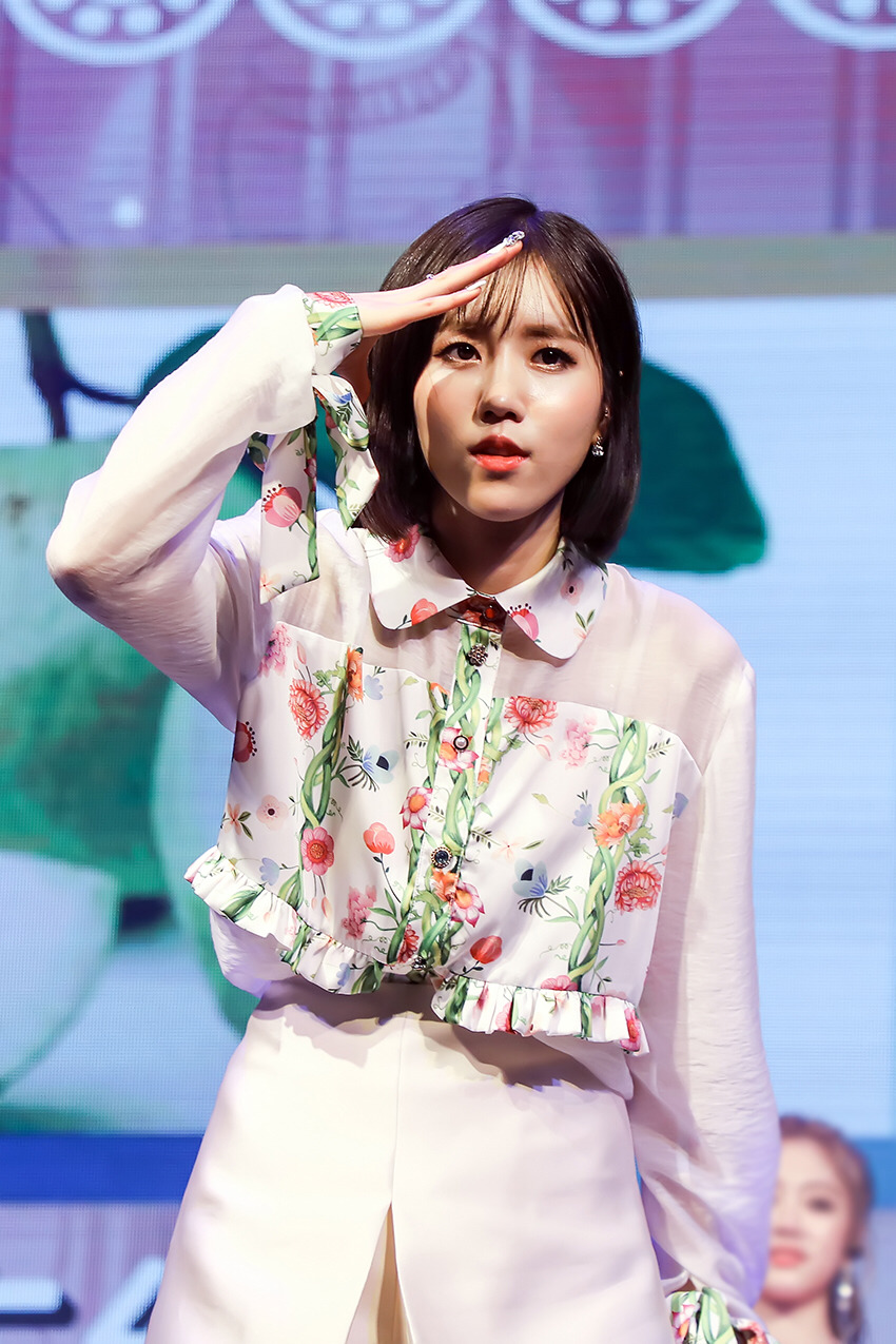 [러블리즈] 비가 오면 할 일이 많이 없어서 명은이 | 인스티즈