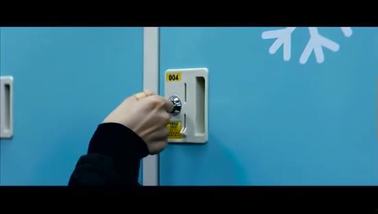 마지막 한명이 살아남을 때까지 멈출 수 없다! ＜영화＞ 10억 11 | 인스티즈