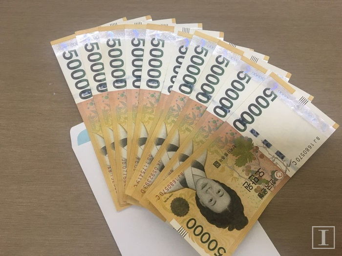격한 운동하고 땀을 뻘뻘 흘린 상태의 만수르 겨털 족집게로 하나씩 뽑을때마다 50만원 도전vs포기 | 인스티즈