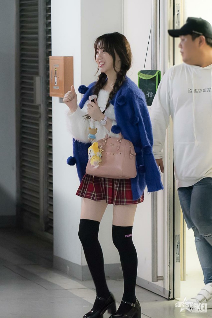 [러블리즈] 아침부터 속이 더부룩해서 케이 | 인스티즈