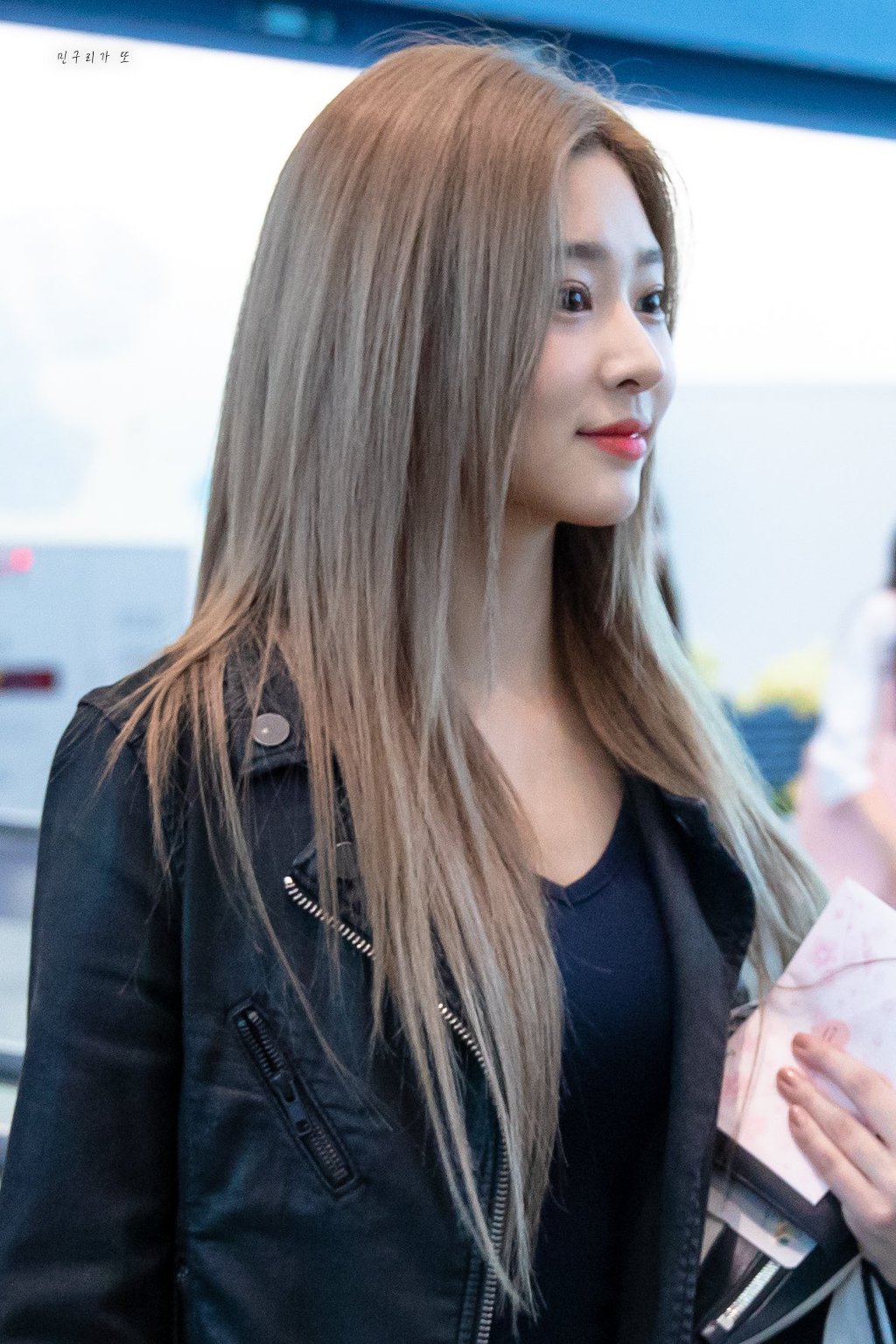 좀이쁜거같은 아이즈원 민주.jpg | 인스티즈