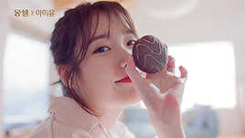 몽쉘 아이유.gif | 인스티즈