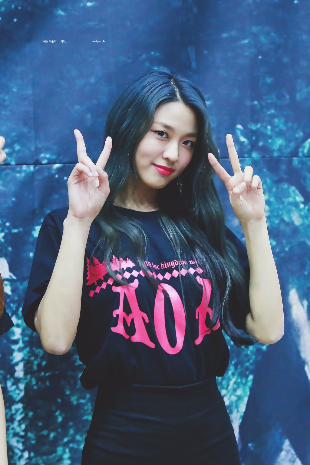 오늘 생일을 맞은 설현이.jpgif | 인스티즈