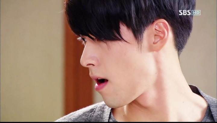 배우 현빈 옆모습 클라스.gif | 인스티즈