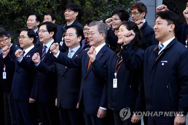 문재인 대통령 경남방문 현장사진 | 인스티즈