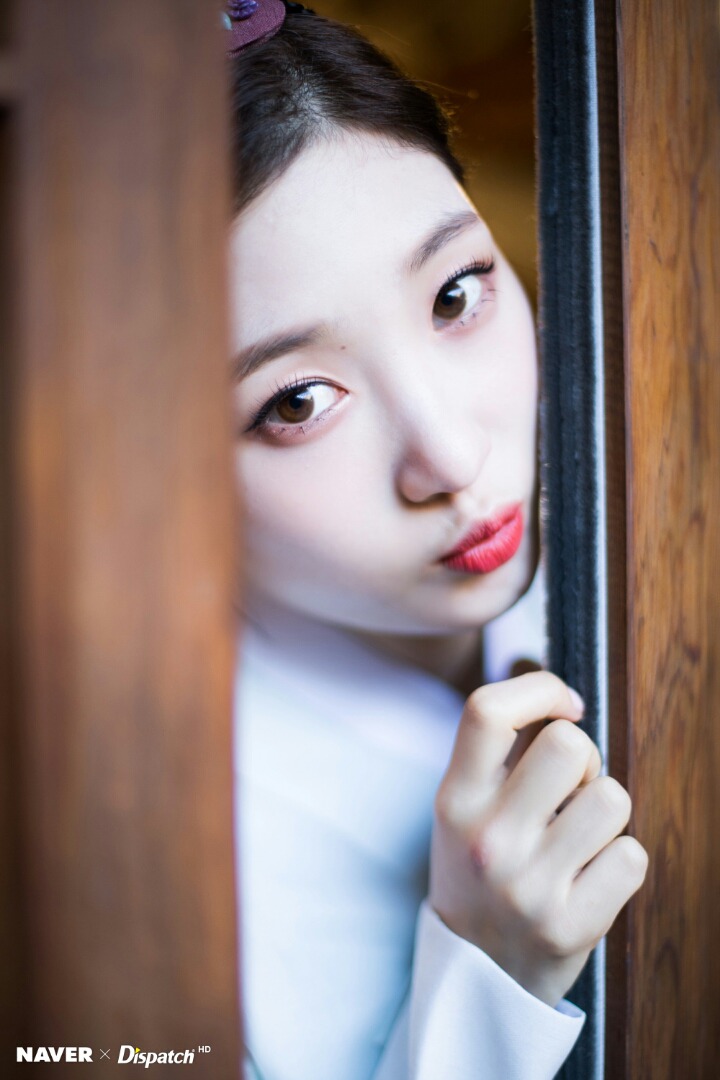 흰 의상이 참 잘어울리는 처자 | 인스티즈