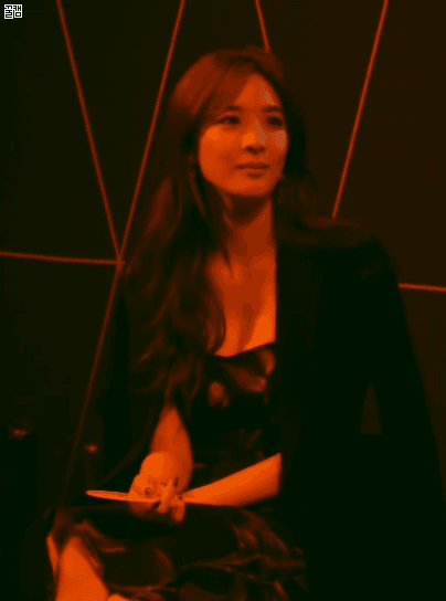 요염한 이청아.gif | 인스티즈