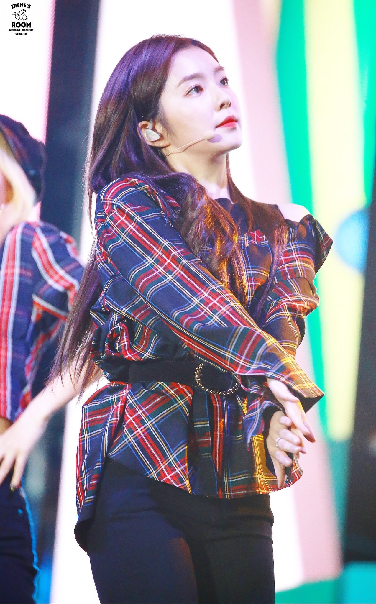살랑살랑거리는 아이린.jpgif | 인스티즈