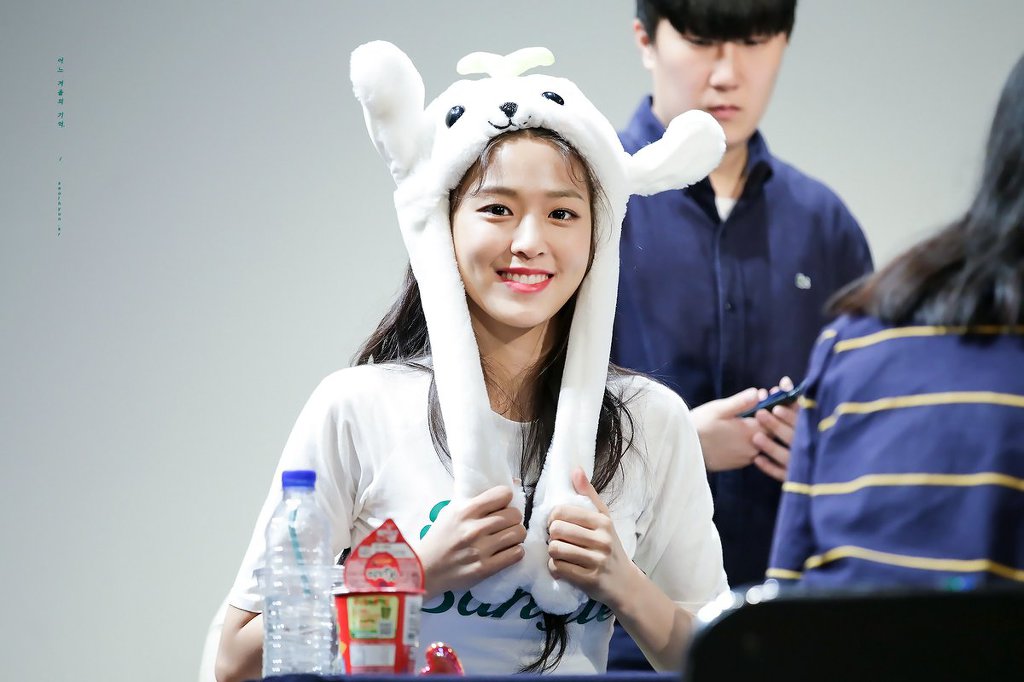 18시즌 설현이 미모.jpgif (100장) | 인스티즈