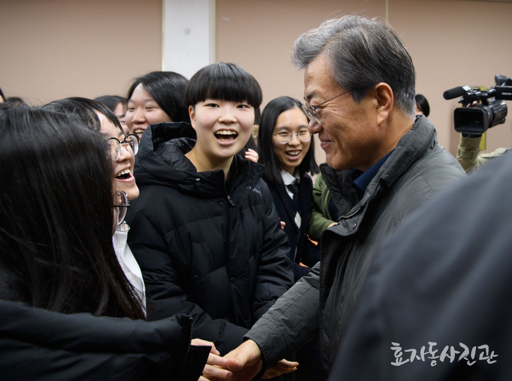 포항여고에서 문재인 대통령 인기 | 인스티즈