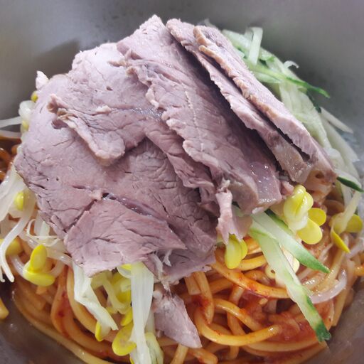 제주도의 한 유명 고기국수집 | 인스티즈