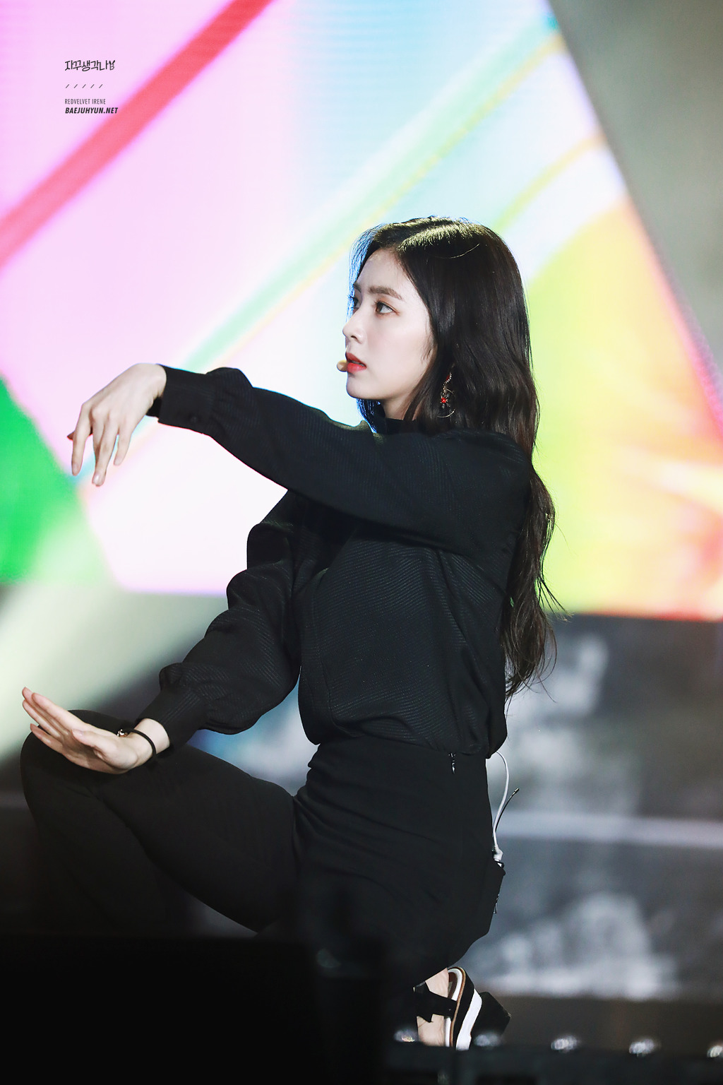 블랙이 잘 어울리는 아이린.jpg | 인스티즈