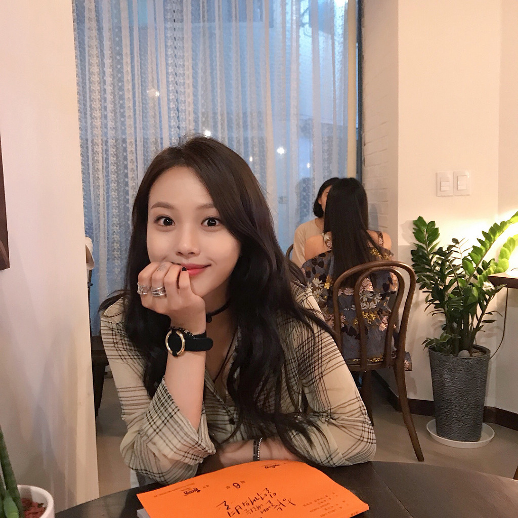 영화 '마녀'의 욕쟁이 아가씨 배우 고민시.jpg | 인스티즈